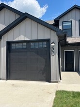 Building Photo - 79 SE 351st Rd