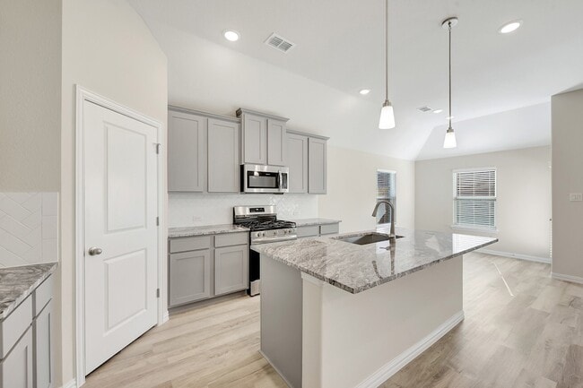 Building Photo - 2810 Woodbrook Dr