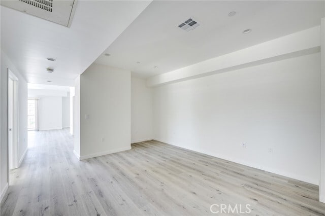 Building Photo - 14526 Hartland St