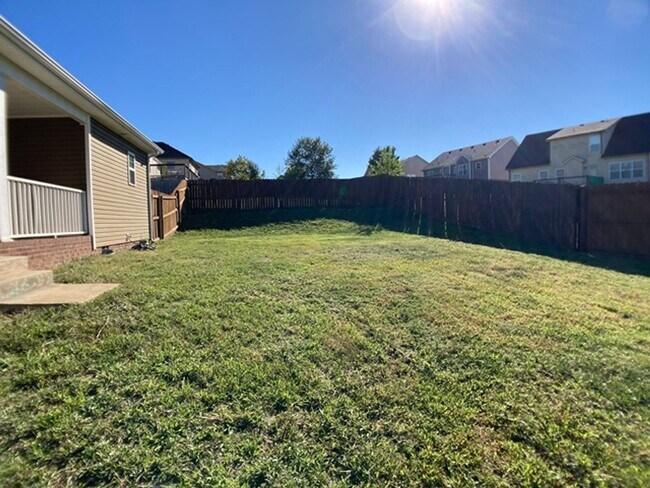 Building Photo - $1650 - 3 Bedroom 2 Bath Ranch Home