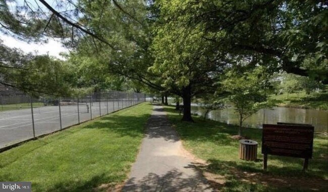 Building Photo - 2803 Yarling Ct