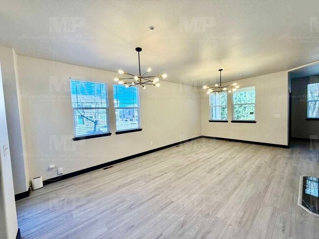 Building Photo - 3809 Rock Creek Dr