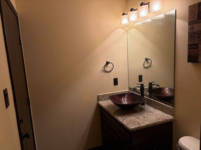 Building Photo - 405 Michoacan Loop