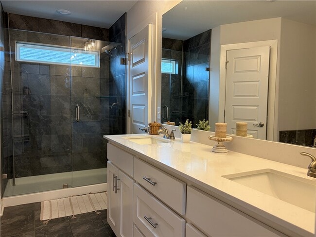 Building Photo - 2739 S Angels Rd