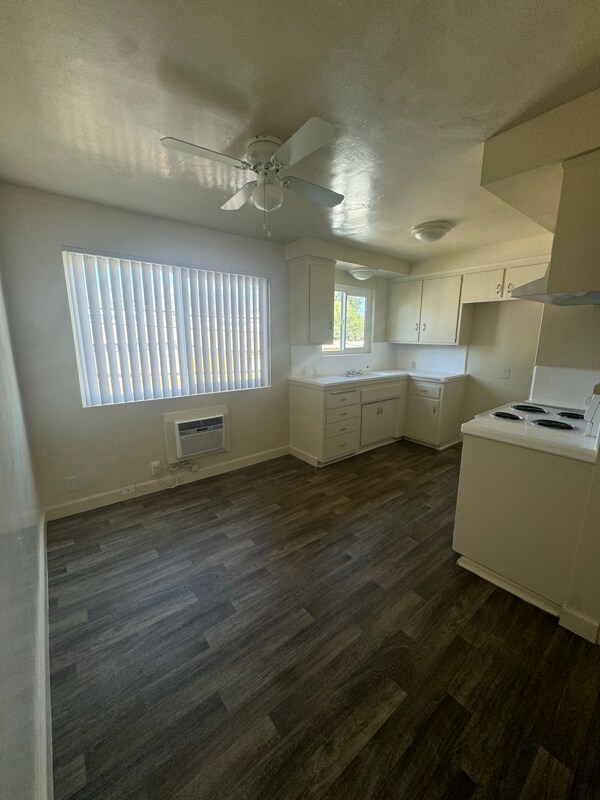 Building Photo - 6248 N San Gabriel Blvd