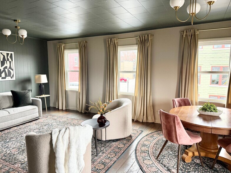 Building Photo - 1018 Mound St