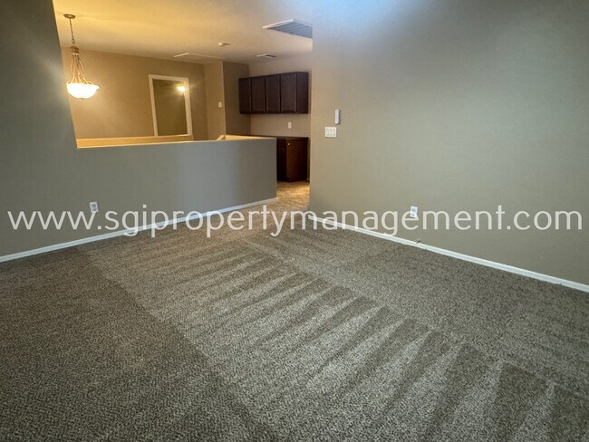 Building Photo - 3511 W Thurman Dr