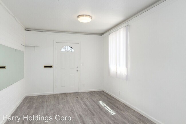 Building Photo - 3 br, 1 bath House - 2614 N 40th Drive