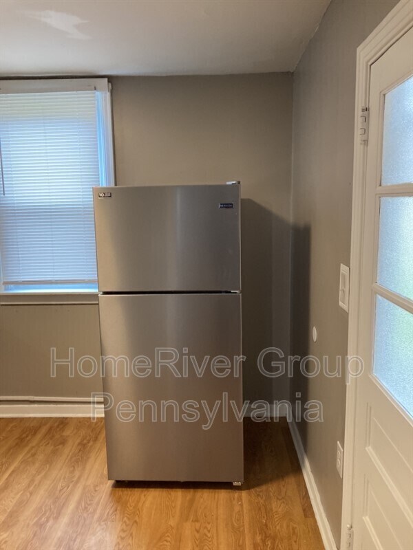 Building Photo - 605 Mt Pleasant St