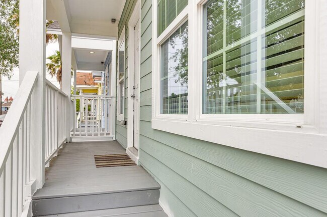 Building Photo - 1208 26th St