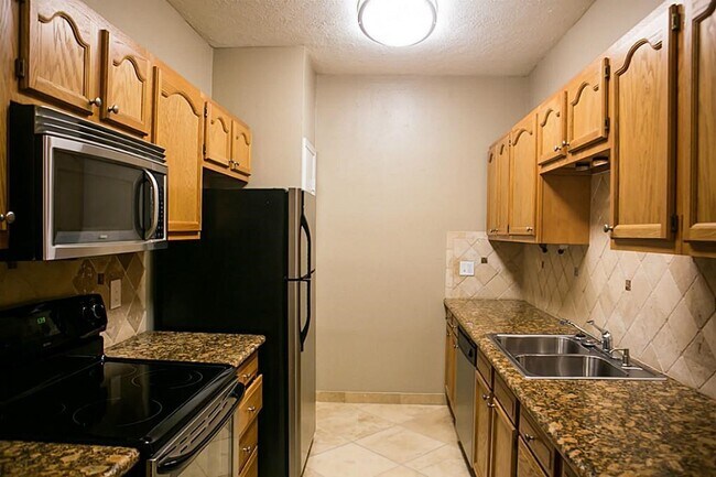 Building Photo - 6000 Reims Rd