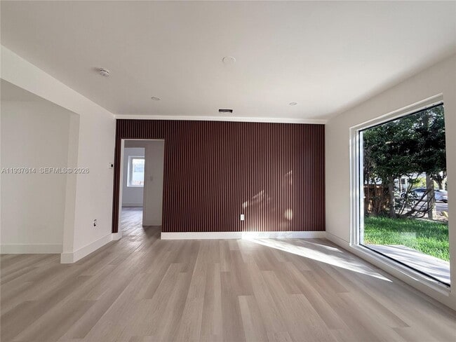 Building Photo - 561 NW 41st St