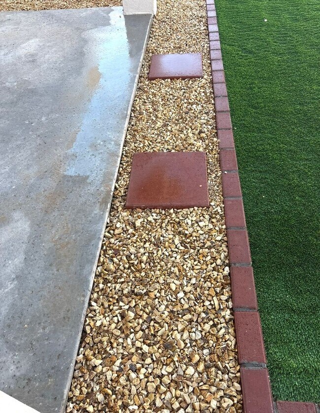 Building Photo - Beautiful East side House 4 bed-2.5 baths, part of The Club that includes Swimming Pool, Gym, Ten...