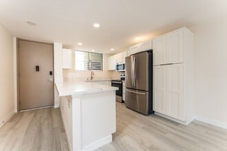 Building Photo - Newly Renovated. Ocean & Marina Views. Assigned Parking.