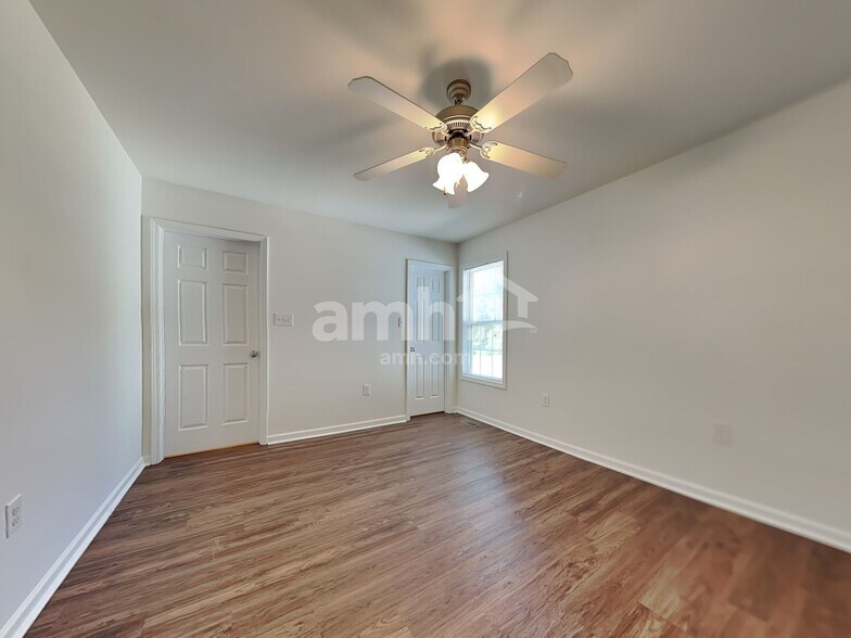 Building Photo - 67 Wolf Creek Ln