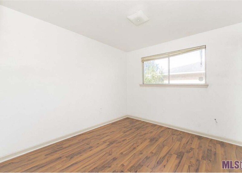 Building Photo - 1466 Harco Dr