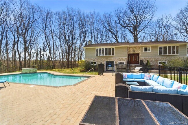 Building Photo - 263 Oyster Bay Road