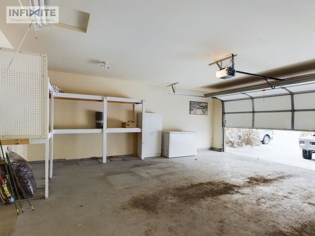 Building Photo - Two Bedroom Two Bathroom in Bozeman