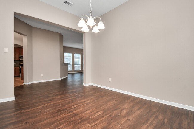 Building Photo - 4918 Jarl Ct