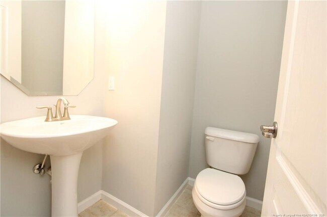 Building Photo - 8367 Primanti Blvd