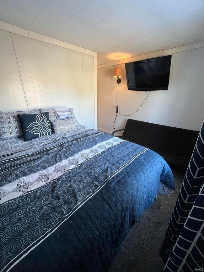 Building Photo - 930 W 590 S