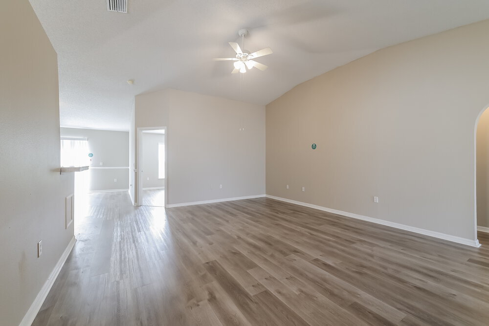Building Photo - 16011 Chichester Ct
