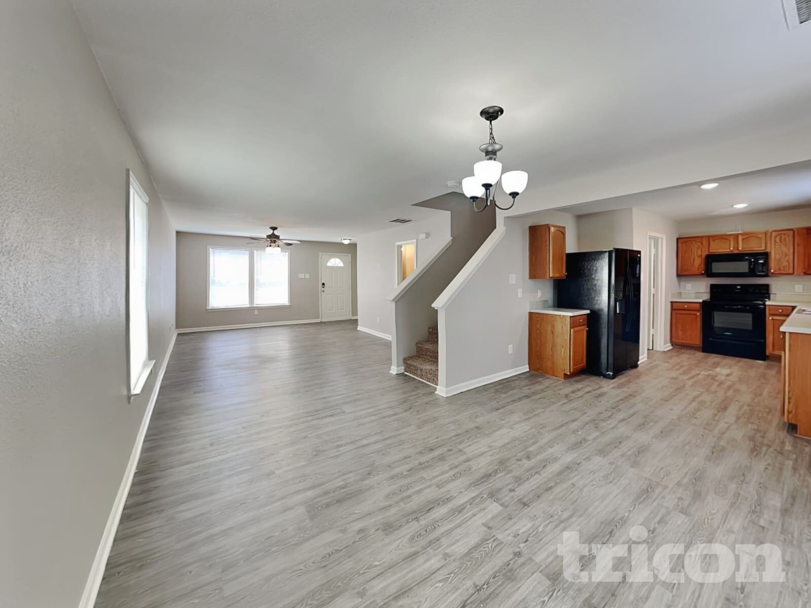 Building Photo - 927 Littleton Dr