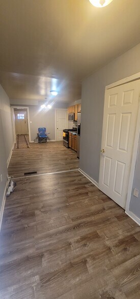 Building Photo - 53 Race St