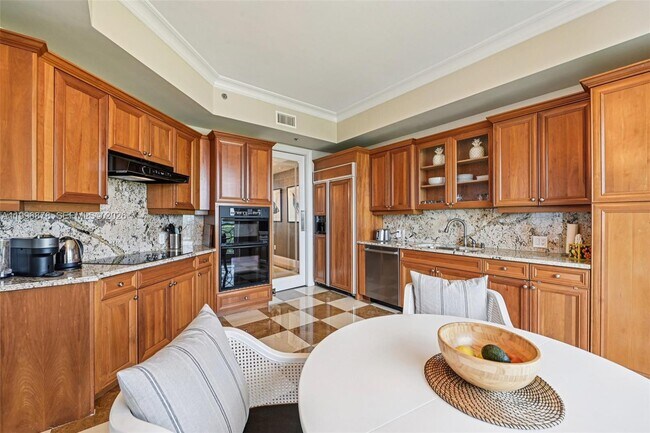 Building Photo - 626 Coral Wy