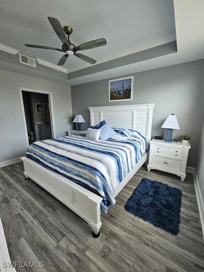 Building Photo - 10700 Ravenna Way