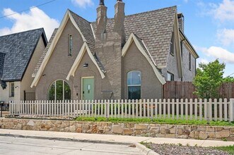 Building Photo - 549 N Johnson St