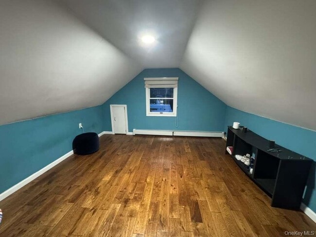 Building Photo - 223 Waverly Ave