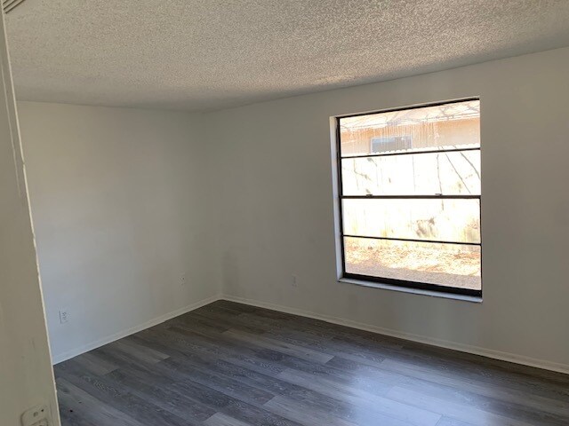 Building Photo - 9601 Shalimar Ct