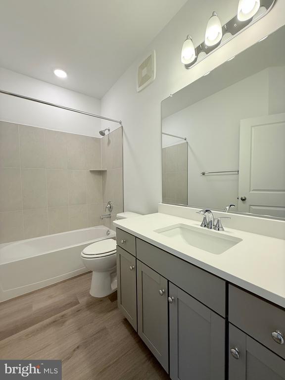 Building Photo - 4900 Chelan Xing