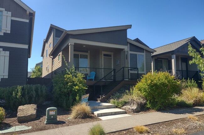 Primary Photo - 20863 Gateway Dr