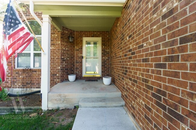 Building Photo - 953 Dancing Horse Dr