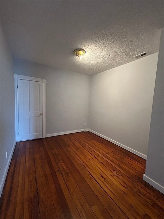 Building Photo - 588 Brock Ave