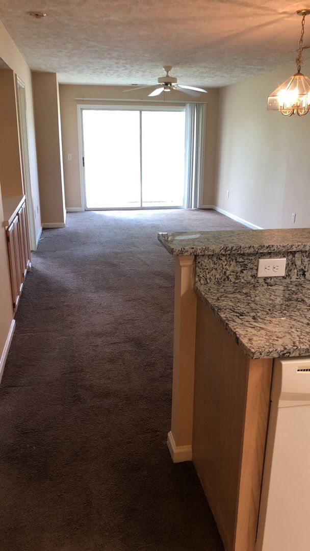 Building Photo - BIG REDUCTION!  River Oaks 28E - SPECIAL - 2nd month 1/2 half off rent