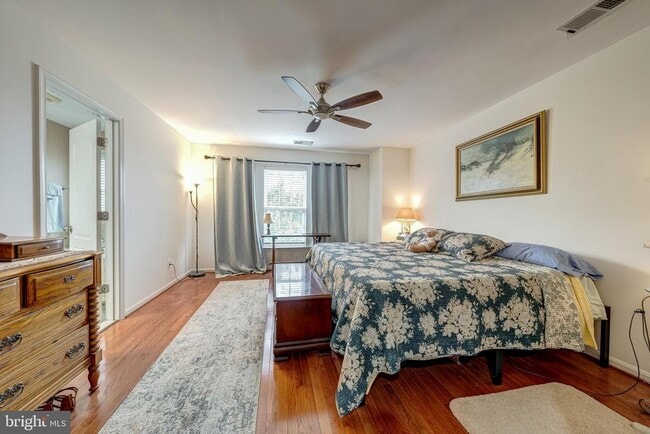 Building Photo - 22644 Amberjack Square