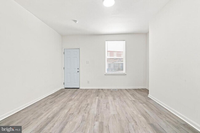 Building Photo - 1319 N 55th St