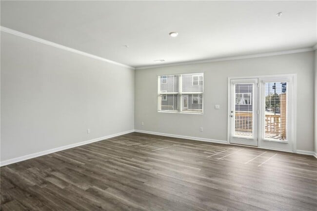 Building Photo - 3648 S Fulton Ave