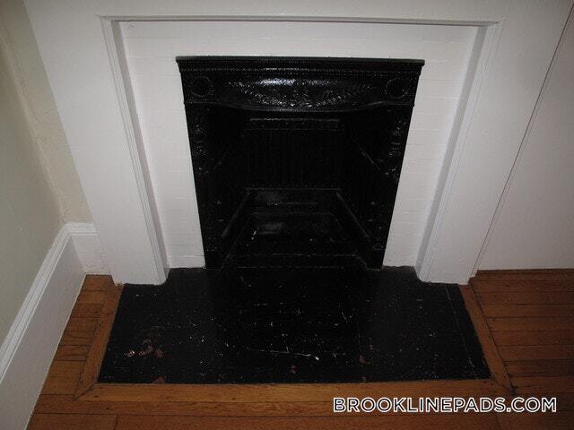 Building Photo - 50 Babcock St