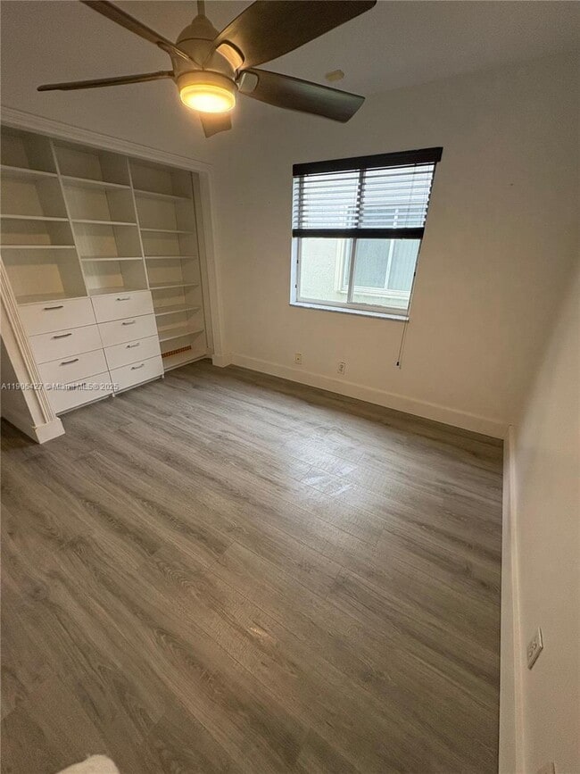 Building Photo - 1499 Presidio Dr