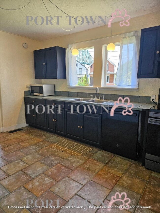 Primary Photo - 1 Bed/1Bath Bottom Floor