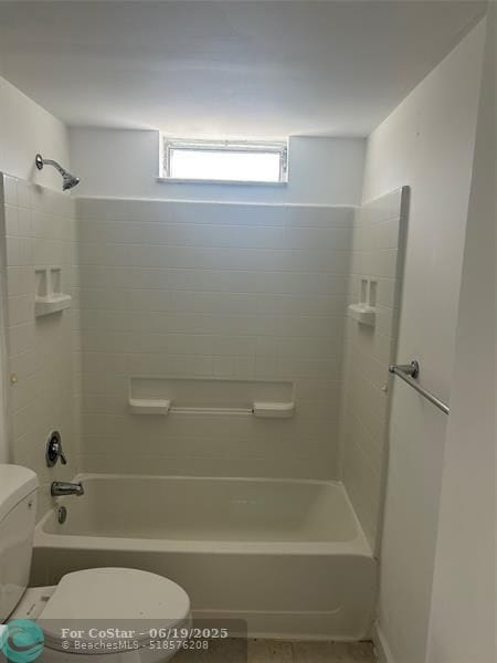 Building Photo - 1501 Crescent Cir