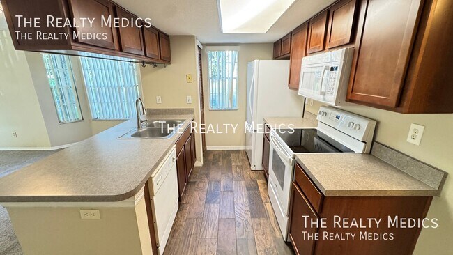 Building Photo - 2727 N Poinciana Blvd
