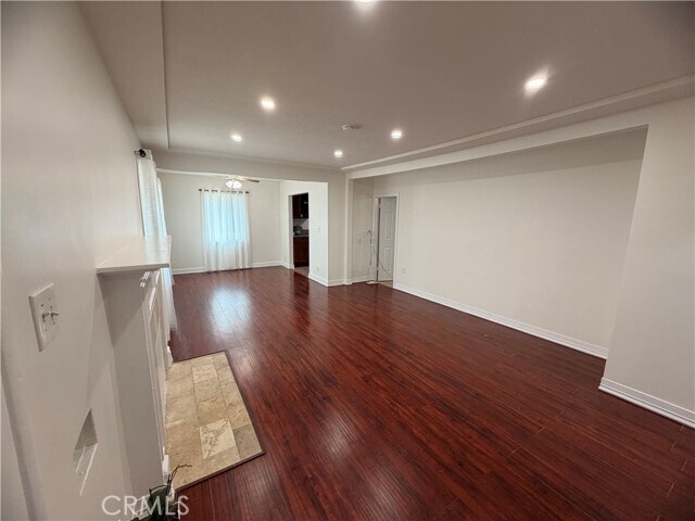 Building Photo - 10202 S Doty Ave