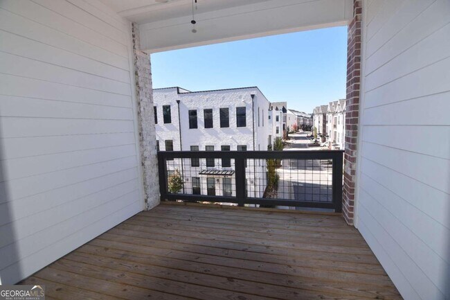 Building Photo - 469 Burton Dr