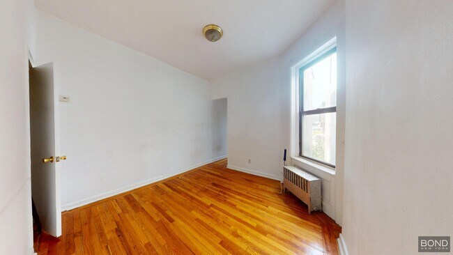 Building Photo - 166 W 83rd St