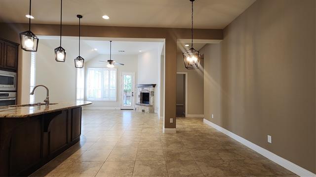 Building Photo - 5621 Grove Cove Dr